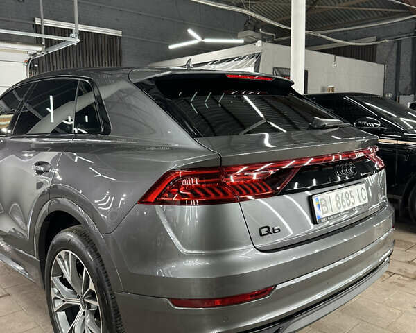 Сірий Ауді Q8, об'ємом двигуна 2.97 л та пробігом 52 тис. км за 75500 $, фото 22 на Automoto.ua