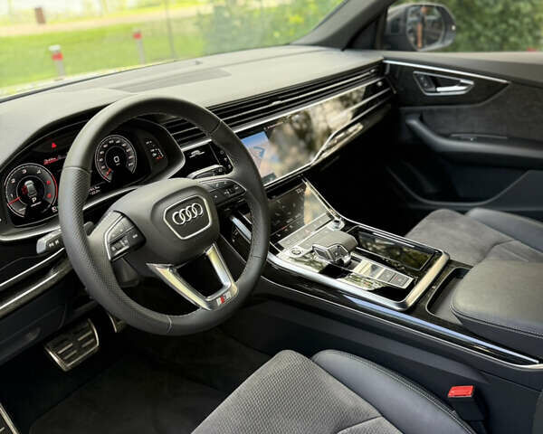 Серый Ауди Q8, объемом двигателя 2.97 л и пробегом 28 тыс. км за 84999 $, фото 28 на Automoto.ua