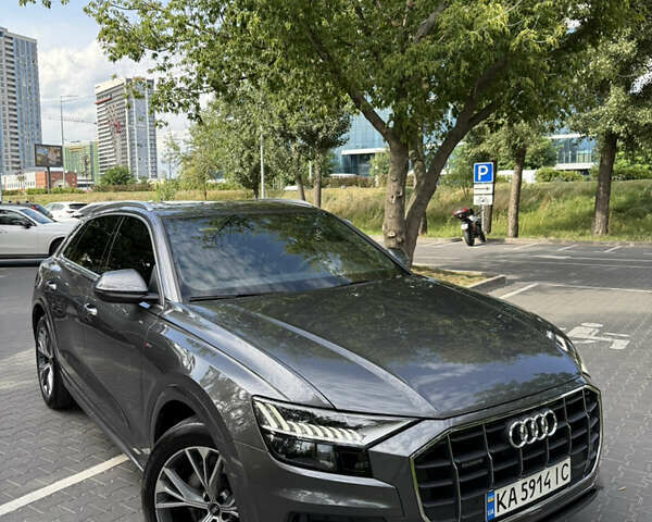 Серый Ауди Q8, объемом двигателя 2.97 л и пробегом 28 тыс. км за 84999 $, фото 7 на Automoto.ua