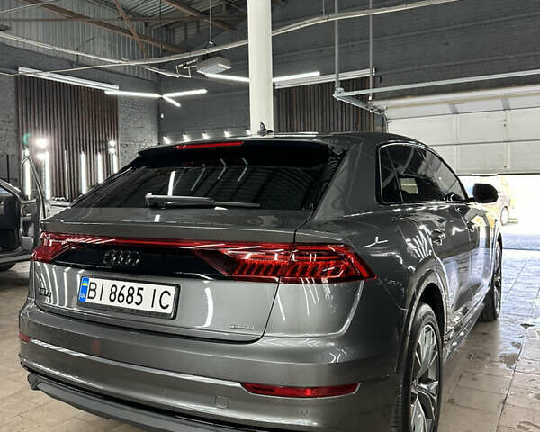 Сірий Ауді Q8, об'ємом двигуна 2.97 л та пробігом 52 тис. км за 75500 $, фото 1 на Automoto.ua