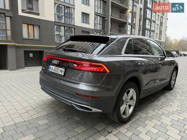 Серый Ауди Q8, объемом двигателя 2.97 л и пробегом 68 тыс. км за 68000 $, фото 3 на Automoto.ua