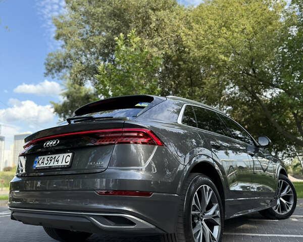 Серый Ауди Q8, объемом двигателя 2.97 л и пробегом 28 тыс. км за 84999 $, фото 21 на Automoto.ua