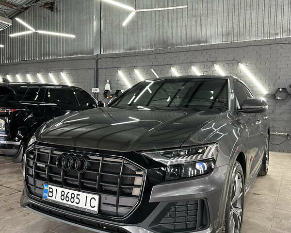 Сірий Ауді Q8, об'ємом двигуна 2.97 л та пробігом 52 тис. км за 75500 $, фото 3 на Automoto.ua