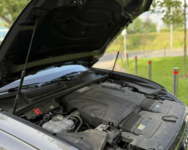 Серый Ауди Q8, объемом двигателя 2.97 л и пробегом 28 тыс. км за 84999 $, фото 16 на Automoto.ua