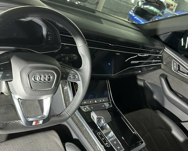 Сірий Ауді Q8, об'ємом двигуна 2.97 л та пробігом 52 тис. км за 75500 $, фото 28 на Automoto.ua