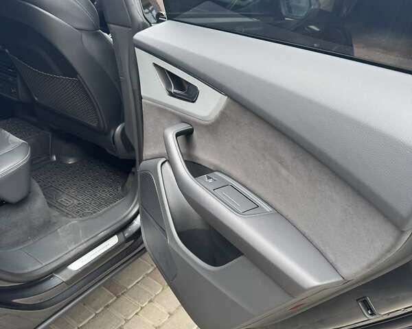 Сірий Ауді Q8, об'ємом двигуна 2.97 л та пробігом 57 тис. км за 82000 $, фото 15 на Automoto.ua