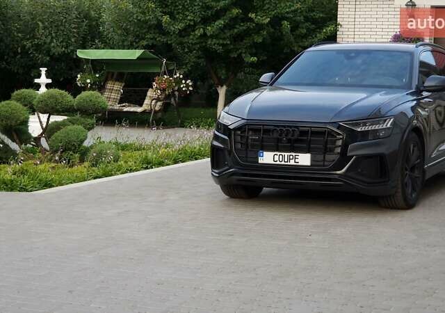 Серый Ауди Q8, объемом двигателя 3 л и пробегом 23 тыс. км за 78000 $, фото 4 на Automoto.ua