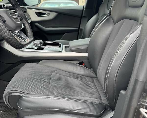 Сірий Ауді Q8, об'ємом двигуна 2.97 л та пробігом 57 тис. км за 82000 $, фото 8 на Automoto.ua