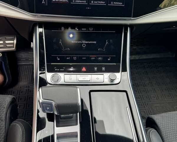 Сірий Ауді Q8, об'ємом двигуна 2.97 л та пробігом 57 тис. км за 82000 $, фото 13 на Automoto.ua