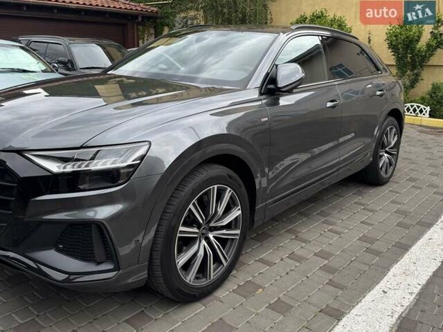 Сірий Ауді Q8, об'ємом двигуна 2.97 л та пробігом 57 тис. км за 82000 $, фото 5 на Automoto.ua