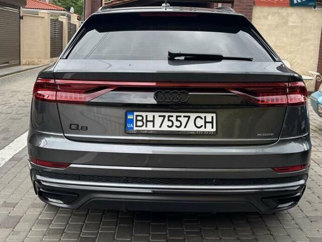 Сірий Ауді Q8, об'ємом двигуна 2.97 л та пробігом 57 тис. км за 82000 $, фото 3 на Automoto.ua