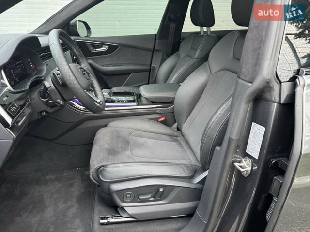 Сірий Ауді Q8, об'ємом двигуна 3 л та пробігом 24 тис. км за 89999 $, фото 28 на Automoto.ua