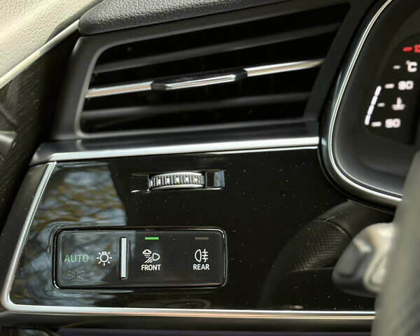 Серый Ауди Q8, объемом двигателя 3 л и пробегом 15 тыс. км за 99500 $, фото 14 на Automoto.ua