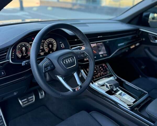 Серый Ауди Q8, объемом двигателя 2.97 л и пробегом 15 тыс. км за 101500 $, фото 6 на Automoto.ua