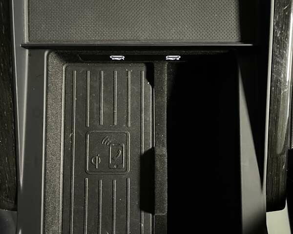 Серый Ауди Q8, объемом двигателя 2.97 л и пробегом 24 тыс. км за 97700 $, фото 77 на Automoto.ua