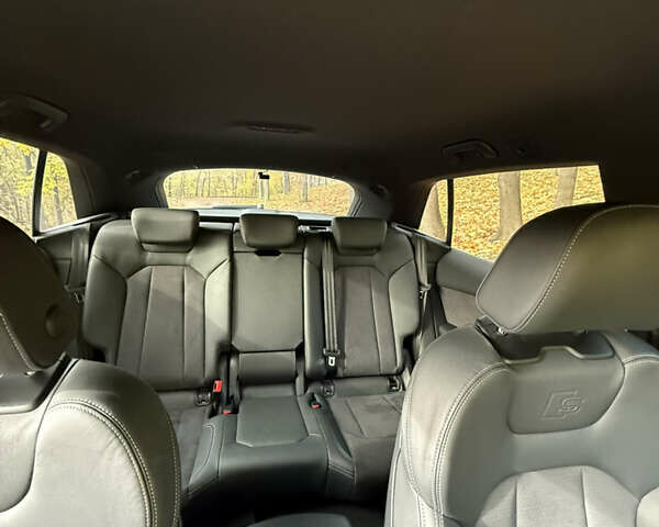 Серый Ауди Q8, объемом двигателя 3 л и пробегом 15 тыс. км за 99500 $, фото 24 на Automoto.ua