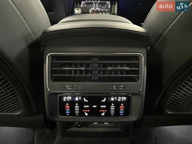 Серый Ауди Q8, объемом двигателя 2.97 л и пробегом 24 тыс. км за 97700 $, фото 39 на Automoto.ua