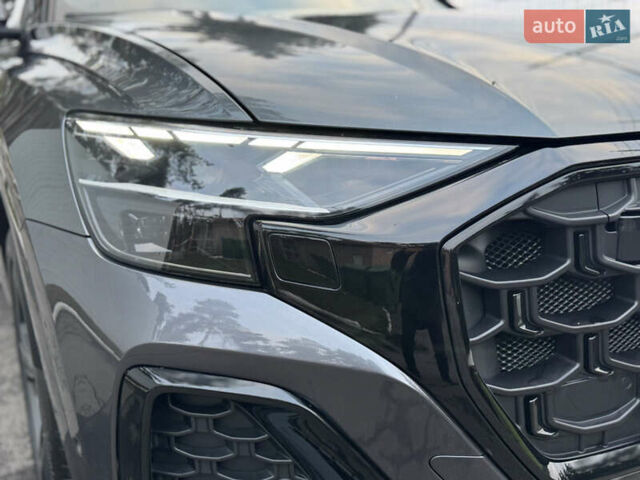 Сірий Ауді Q8, об'ємом двигуна 3 л та пробігом 24 тис. км за 89999 $, фото 5 на Automoto.ua