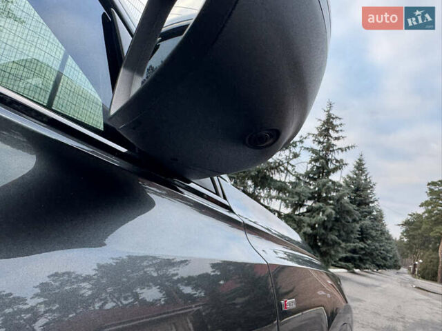 Сірий Ауді Q8, об'ємом двигуна 3 л та пробігом 24 тис. км за 89999 $, фото 52 на Automoto.ua