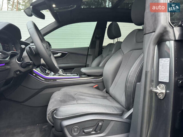 Сірий Ауді Q8, об'ємом двигуна 3 л та пробігом 24 тис. км за 89999 $, фото 29 на Automoto.ua