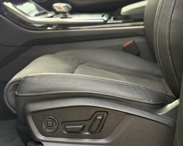 Серый Ауди Q8, объемом двигателя 3 л и пробегом 15 тыс. км за 99500 $, фото 20 на Automoto.ua