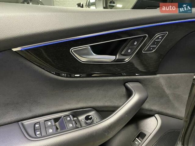 Серый Ауди Q8, объемом двигателя 2.97 л и пробегом 24 тыс. км за 97700 $, фото 27 на Automoto.ua