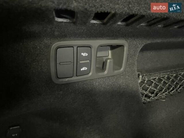 Серый Ауди Q8, объемом двигателя 2.97 л и пробегом 24 тыс. км за 97700 $, фото 21 на Automoto.ua