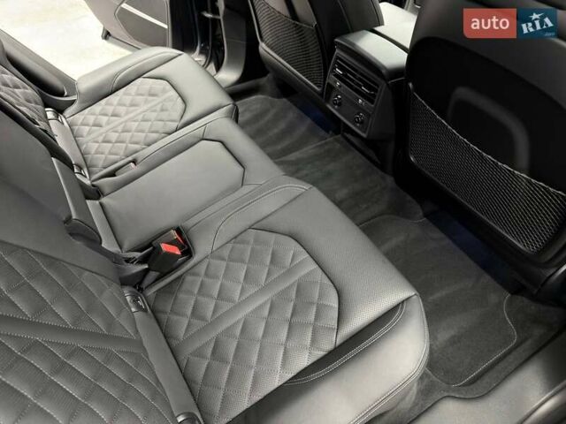 Серый Ауди Q8, объемом двигателя 3 л и пробегом 1 тыс. км за 106900 $, фото 38 на Automoto.ua