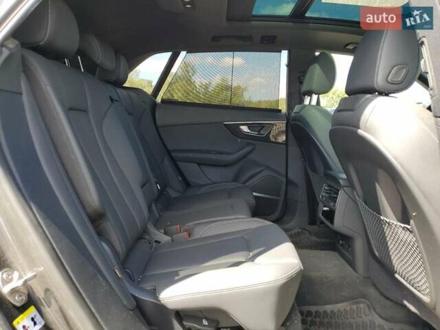 Серый Ауди Q8, объемом двигателя 0 л и пробегом 2 тыс. км за 35000 $, фото 3 на Automoto.ua