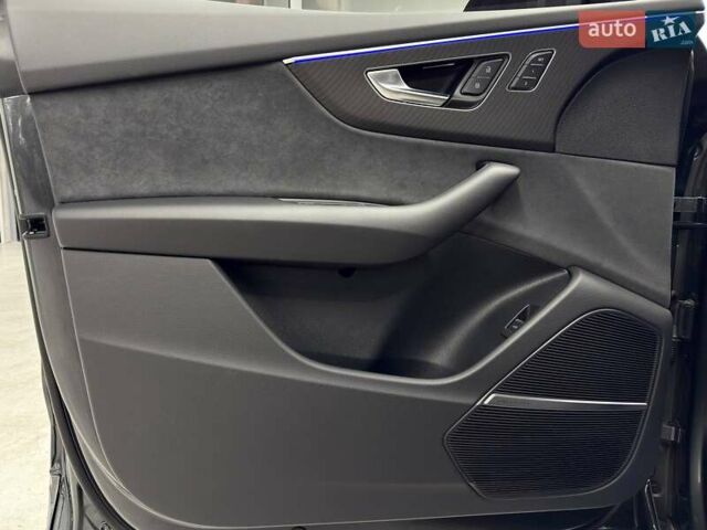 Серый Ауди Q8, объемом двигателя 3 л и пробегом 1 тыс. км за 106900 $, фото 17 на Automoto.ua
