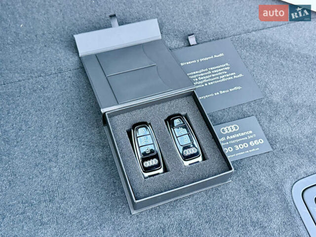 Серый Ауди Q8, объемом двигателя 3 л и пробегом 1 тыс. км за 115900 $, фото 43 на Automoto.ua