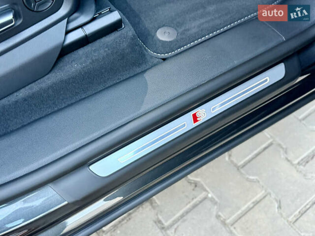 Серый Ауди Q8, объемом двигателя 3 л и пробегом 1 тыс. км за 115900 $, фото 41 на Automoto.ua