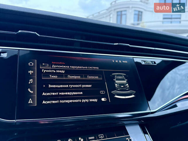 Серый Ауди Q8, объемом двигателя 3 л и пробегом 1 тыс. км за 115900 $, фото 63 на Automoto.ua