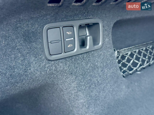 Серый Ауди Q8, объемом двигателя 3 л и пробегом 1 тыс. км за 115900 $, фото 44 на Automoto.ua