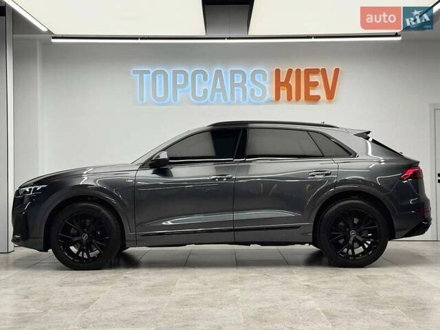 Серый Ауди Q8, объемом двигателя 3 л и пробегом 1 тыс. км за 106900 $, фото 11 на Automoto.ua