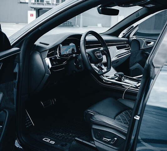 Синій Ауді Q8, об'ємом двигуна 3 л та пробігом 70 тис. км за 72000 $, фото 17 на Automoto.ua