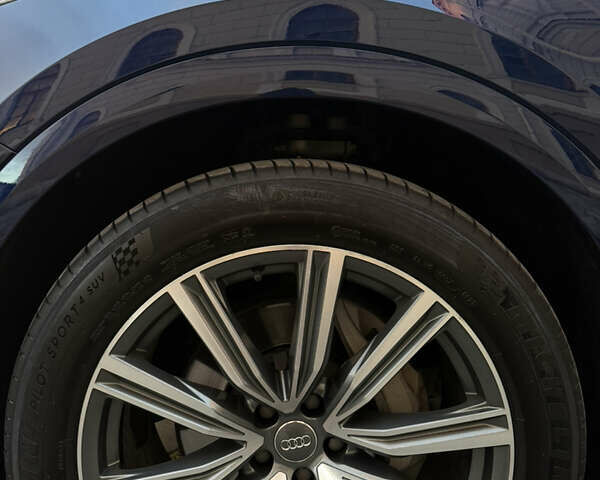 Синий Ауди Q8, объемом двигателя 2.97 л и пробегом 130 тыс. км за 55000 $, фото 8 на Automoto.ua