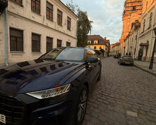 Синий Ауди Q8, объемом двигателя 2.97 л и пробегом 130 тыс. км за 55000 $, фото 2 на Automoto.ua