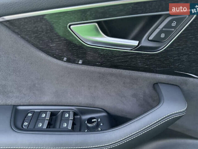 Синій Ауді Q8, об'ємом двигуна 2.97 л та пробігом 135 тис. км за 57000 $, фото 4 на Automoto.ua