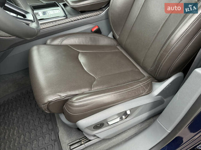 Синий Ауди Q8, объемом двигателя 2.97 л и пробегом 156 тыс. км за 61700 $, фото 24 на Automoto.ua