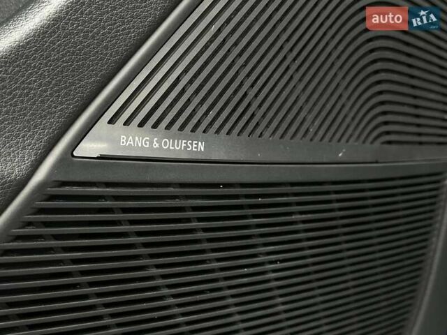 Синій Ауді Q8, об'ємом двигуна 3 л та пробігом 169 тис. км за 52500 $, фото 39 на Automoto.ua