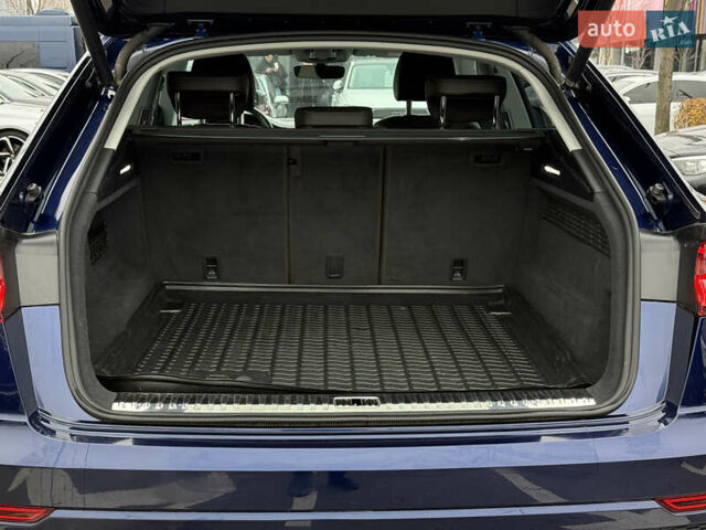 Синий Ауди Q8, объемом двигателя 2.97 л и пробегом 156 тыс. км за 61700 $, фото 13 на Automoto.ua