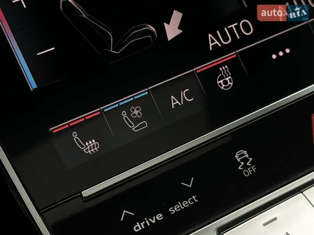 Синій Ауді Q8, об'ємом двигуна 3 л та пробігом 169 тис. км за 52500 $, фото 50 на Automoto.ua