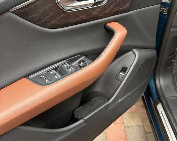 Синий Ауди Q8, объемом двигателя 2.97 л и пробегом 142 тыс. км за 55000 $, фото 11 на Automoto.ua