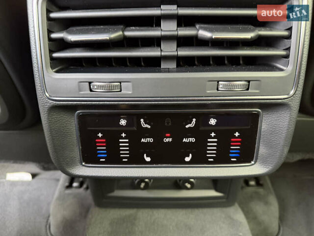 Ауді Q8 2019 у Івано-Франківську на Automoto.ua Синій Ауді Q8, об'ємом двигуна 2.97 л та пробігом 144 тис. км за 60999 $, фото 9 на Automoto.ua