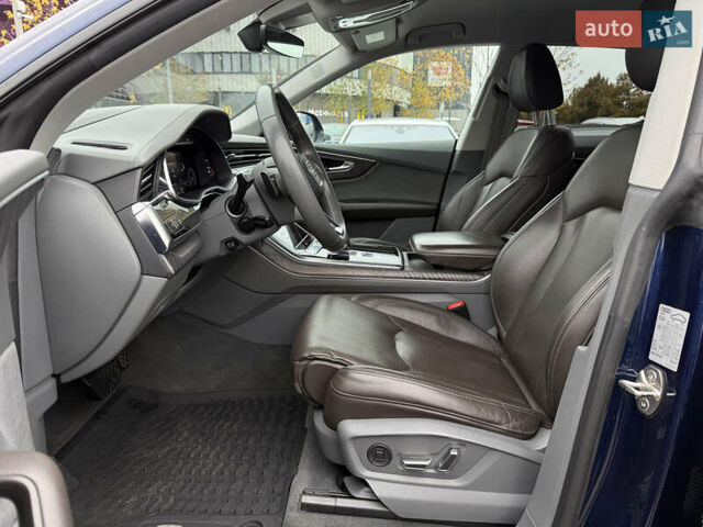 Синий Ауди Q8, объемом двигателя 2.97 л и пробегом 156 тыс. км за 61700 $, фото 22 на Automoto.ua