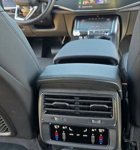 Синій Ауді Q8, об'ємом двигуна 3 л та пробігом 83 тис. км за 55000 $, фото 12 на Automoto.ua