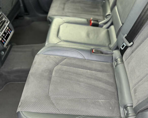 Синий Ауди Q8, объемом двигателя 2.97 л и пробегом 137 тыс. км за 60900 $, фото 6 на Automoto.ua