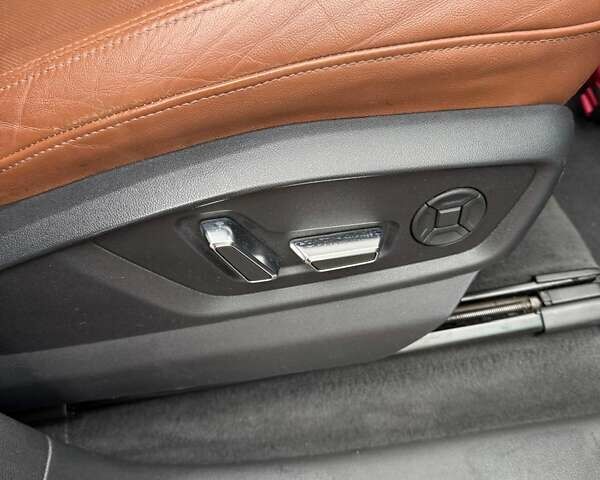 Синий Ауди Q8, объемом двигателя 2.97 л и пробегом 142 тыс. км за 55000 $, фото 17 на Automoto.ua