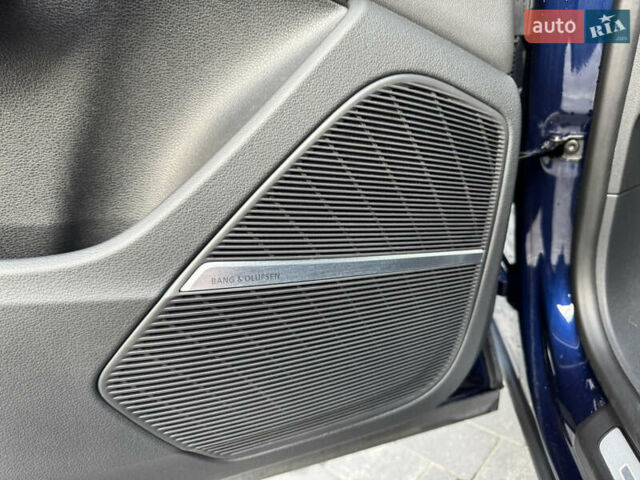 Синий Ауди Q8, объемом двигателя 3 л и пробегом 135 тыс. км за 56500 $, фото 67 на Automoto.ua